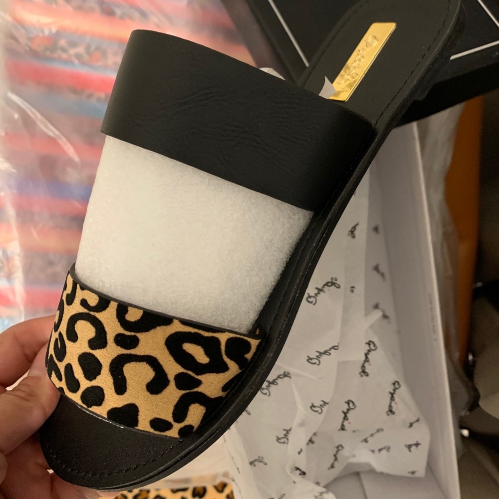 Cupid Cheetah Sandals new